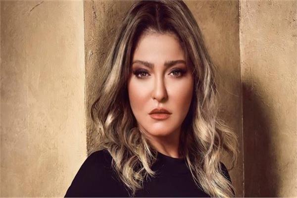 الفنانة علا غانم