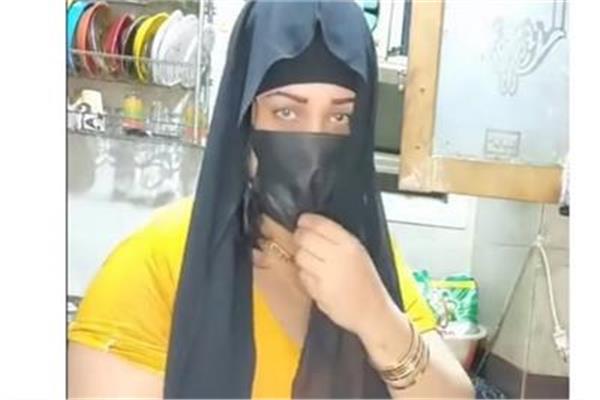 البلوجر نبوية أنوش