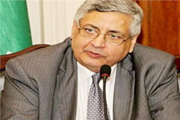 الدكتور محمد عوض تاج الدين