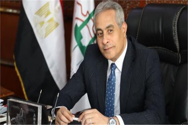 حسن شحاته وزير العمل