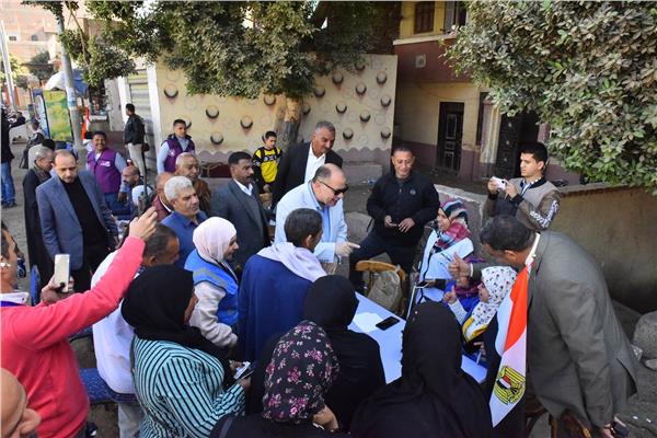أثناء تفقد لجان الانتخابات
