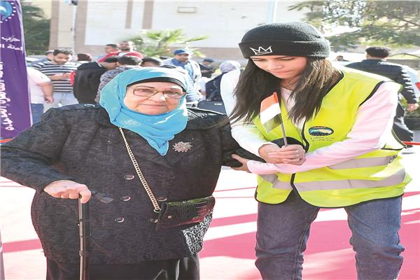 احتفالات وكرنفالات :كبار السن الأكثر إقبالًا فى مصر الجديدة