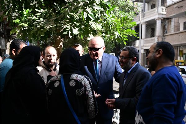 اللواء أشرف الداودى محافظ قنا 