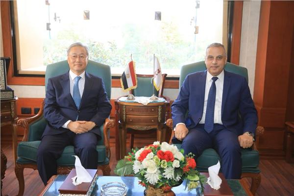اللواء طارق الفقي محافظ سوهاج - السفير  كيم يونج هيون  سفير كوريا الجنوبية