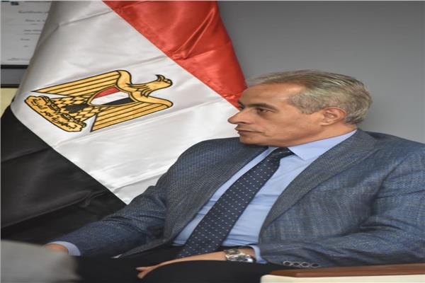  حسن شحاتة وزير العمل 
