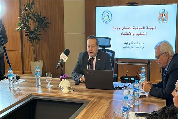 الدكتور علاء عشماوي