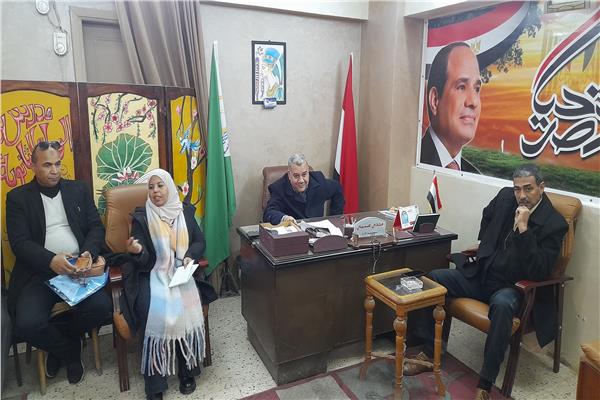 جانب من اجتماع قيادات إدارة الوراق التعليمية