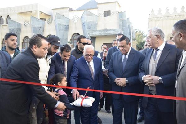 اللواء هشام آمنة وزير التنمية المحلية و السيد القصير وزير الزراعة واستصلاح الأراضي