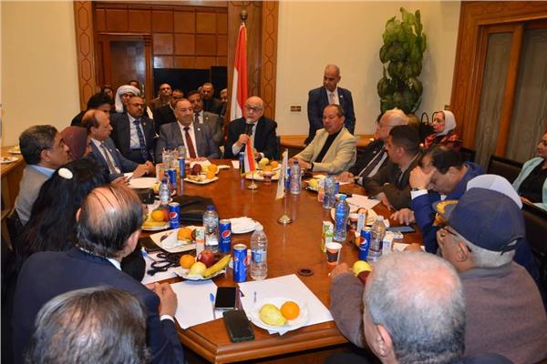 جلسة اجتماع حزب الغد