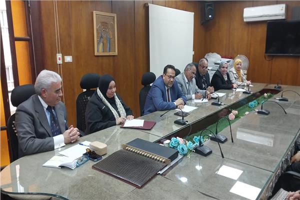 مدير تعليم الغربية يترأس لجنة المقابلات الشخصية