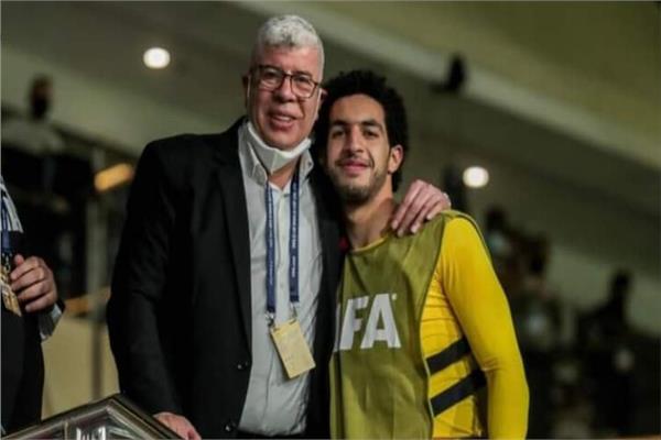  أحمد شوبير وابنه مصطفى حارس مرمى الأهلي