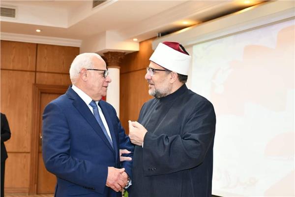 الدكتور محمد مختار جمعة وزير الأوقاف واللواء عادل الغضبان محافظ بورسعيد