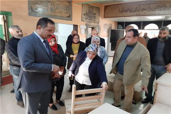  أشرف سلومة يتفقد امتحانات الجيزة