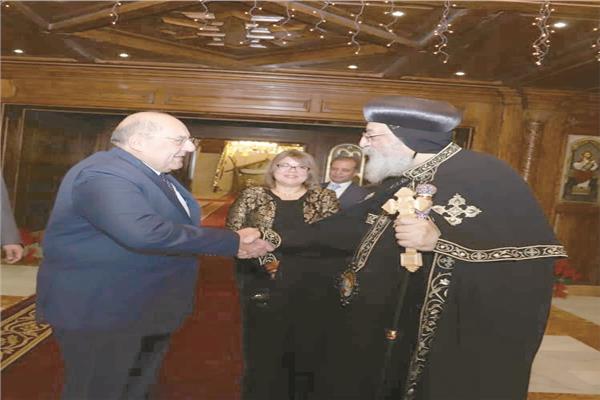 المستشار عبدالوهاب عبدالرازق يهنئ البابا تواضروس