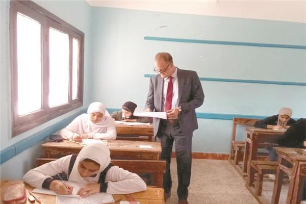 امتحانات الفصل الدراسي الأول