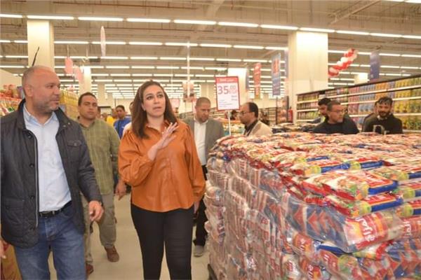 نائب محافظ البحيرة تتفقد الاستعدادات النهائية لافتتاح المرحلة الأولى بالمنطقة اللوجستية بدمنهور
