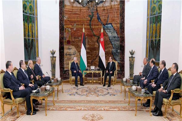 الرئيس السيسي ونظيره الفلسطيني