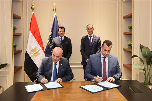 خلال التوقيع