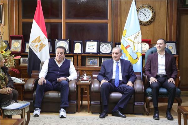 وزير الصحة مع محافظ كفر الشيخ