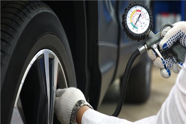 تزويد إطارات السيارات 