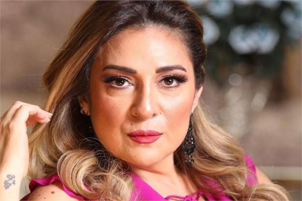  الفنانة لورا عماد 