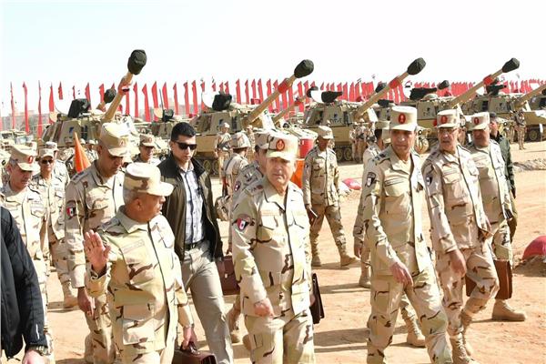الفريق أسامة عسكر  خلال الجولة