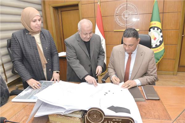 محافظ الدقهلية يعتمد المخطط التفصيلى للواجهة المائية