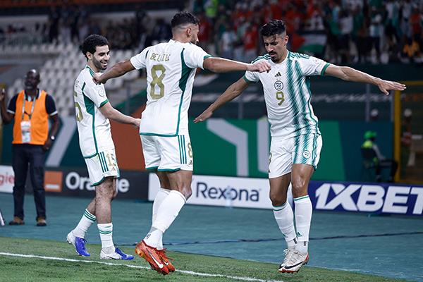 لاعبو منتخب الجزائر