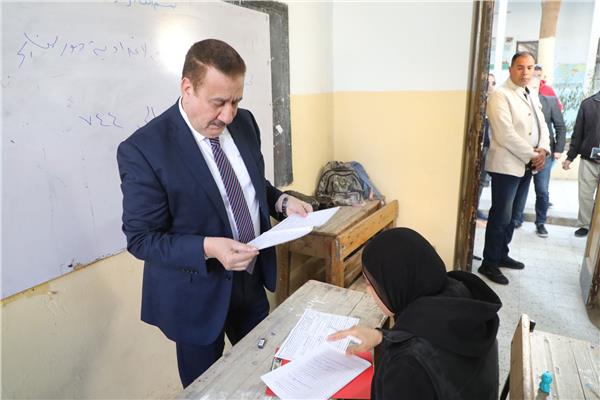اللواء إبراهيم أبو ليمون محافظ المنوفية يتفقد اللجان الأمتحانية