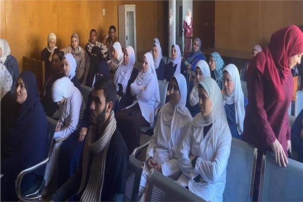  ندوتين للتوعية بالصحة الانجابية والمخاطر بالمنيا 