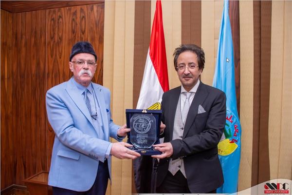 الدكتور محمود سليم نائب رئيس جامعة طنطا خلال اللقاء 