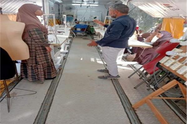 فاعليات الدورة التدريبية المجانية علي مهنة التفصيل والخياطة
