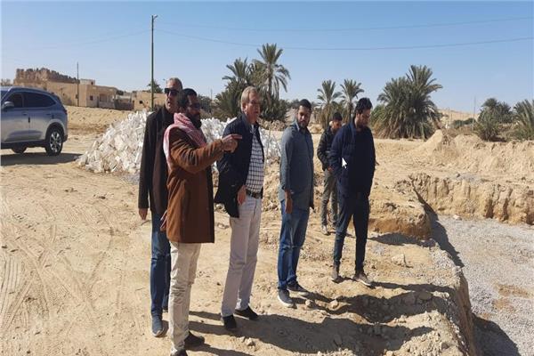 رئيس مياه مطروح يتفقد أعمال إعادة تأهيل محطات سيوة