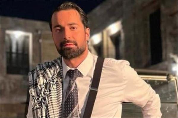 الفنان أحمد حاتم