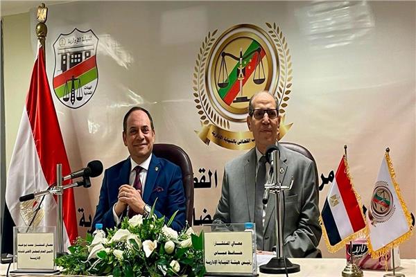 رئيس هيئة النيابة الإدارية والأمين العام 