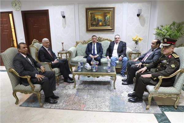 اللواء إبراهيم أبو ليمون محافظ المنوفية خلال اللقاء