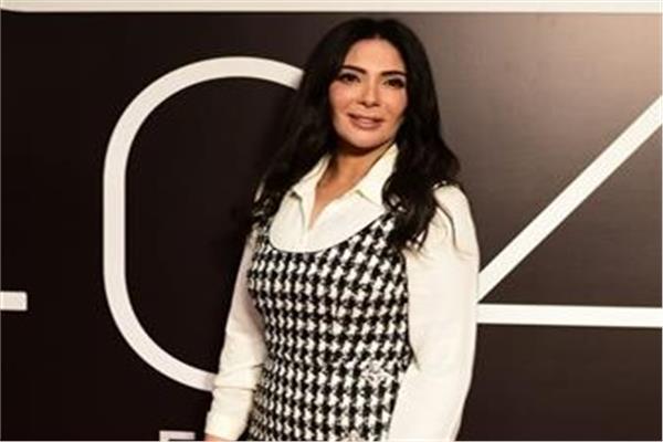 منى زكي