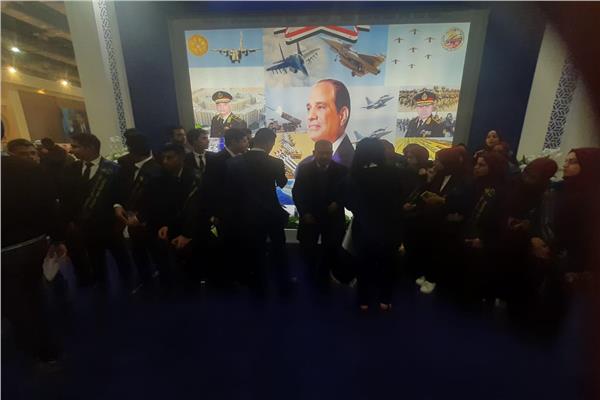 إقبال كثيف على أجنحة وزارة الدفاع في اليوم الأول لمعرض الكتاب 