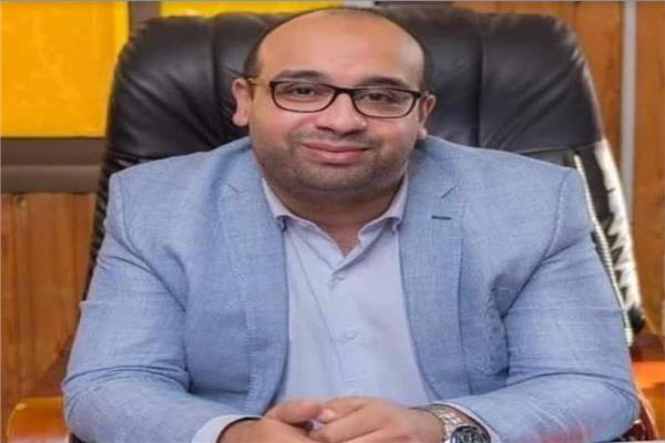  الدكتور محمد يحيي بدران وكيل وزارة الصحة بقنا