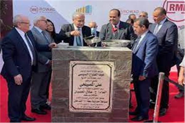 وزير التموينيضع حجر الأساس  لصومعة ميناء غرب بورسعيد .. أرشيفية