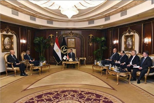 وزير الداخلية خلال استقباله الدكتور محمد بن على كومان أمين عام مجلس وزراء الداخلية العرب