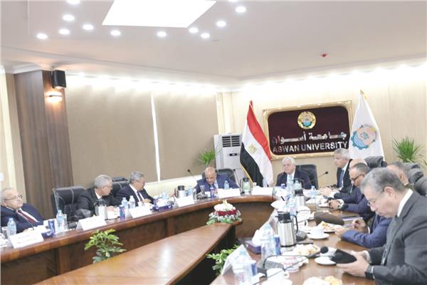 جانب من اجتماع المجلس الأعلى للجامعات