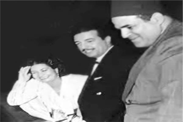 مصطفى أمين وأنور وجدى وأم كلثوم فى افتتاح فيلم «فاطمة»