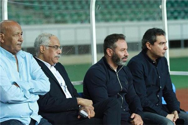 نجم الأهلي يفتح النارعلى اتحاد الكرة..«اعتذاركم غير مقبول»