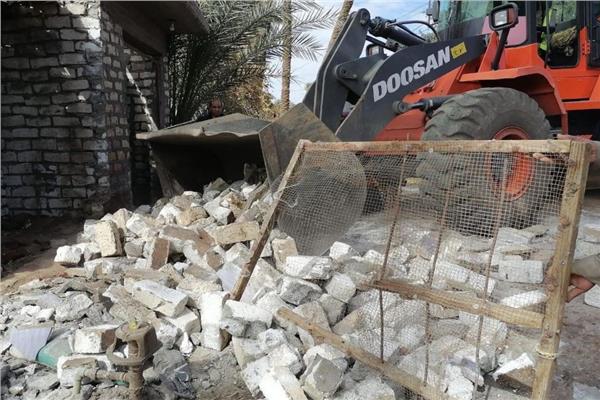 إزالة 80 حالة تعد على الأرض الزراعية وأملاك الدولة بمراكز المحافظة