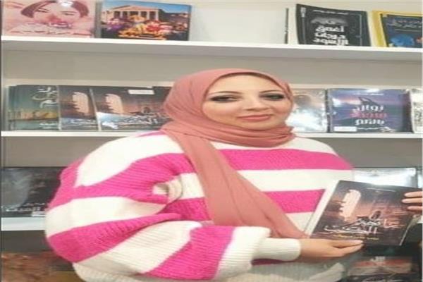 الكاتبة الروائية زينب على درويش