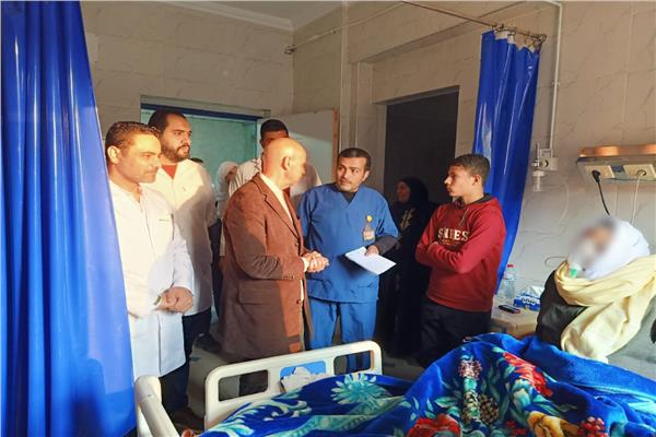 وكيل وزارة الصحة بالشرقية يتفقد الخدمات الطبية بمستشفى ديرب نجم 
