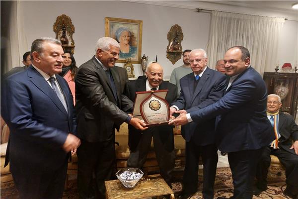 إختيار حامد الشيتي شخصية العام الزراعية