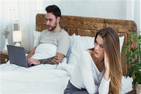 الفضفضة سبب الخيانة الزوجية