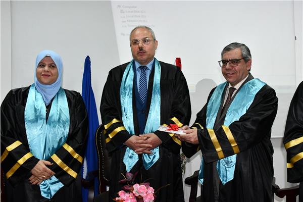 الدكتور ناصر مندور رئيس جامعة قناة السويس خلال الفاعيلية